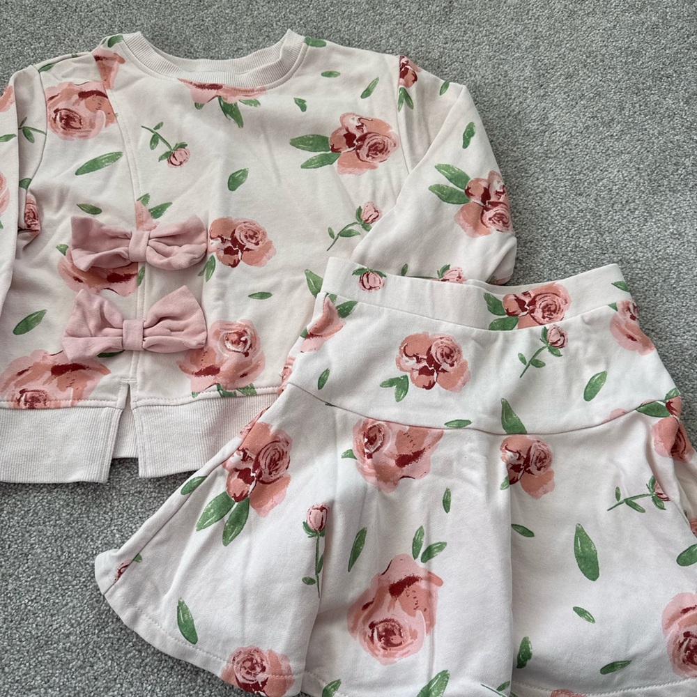 H&M Floral Kids sweatshirt and skirt Set - Pink and Green